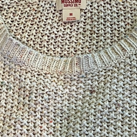 Mossimo Sweater - Picture 2 of 3